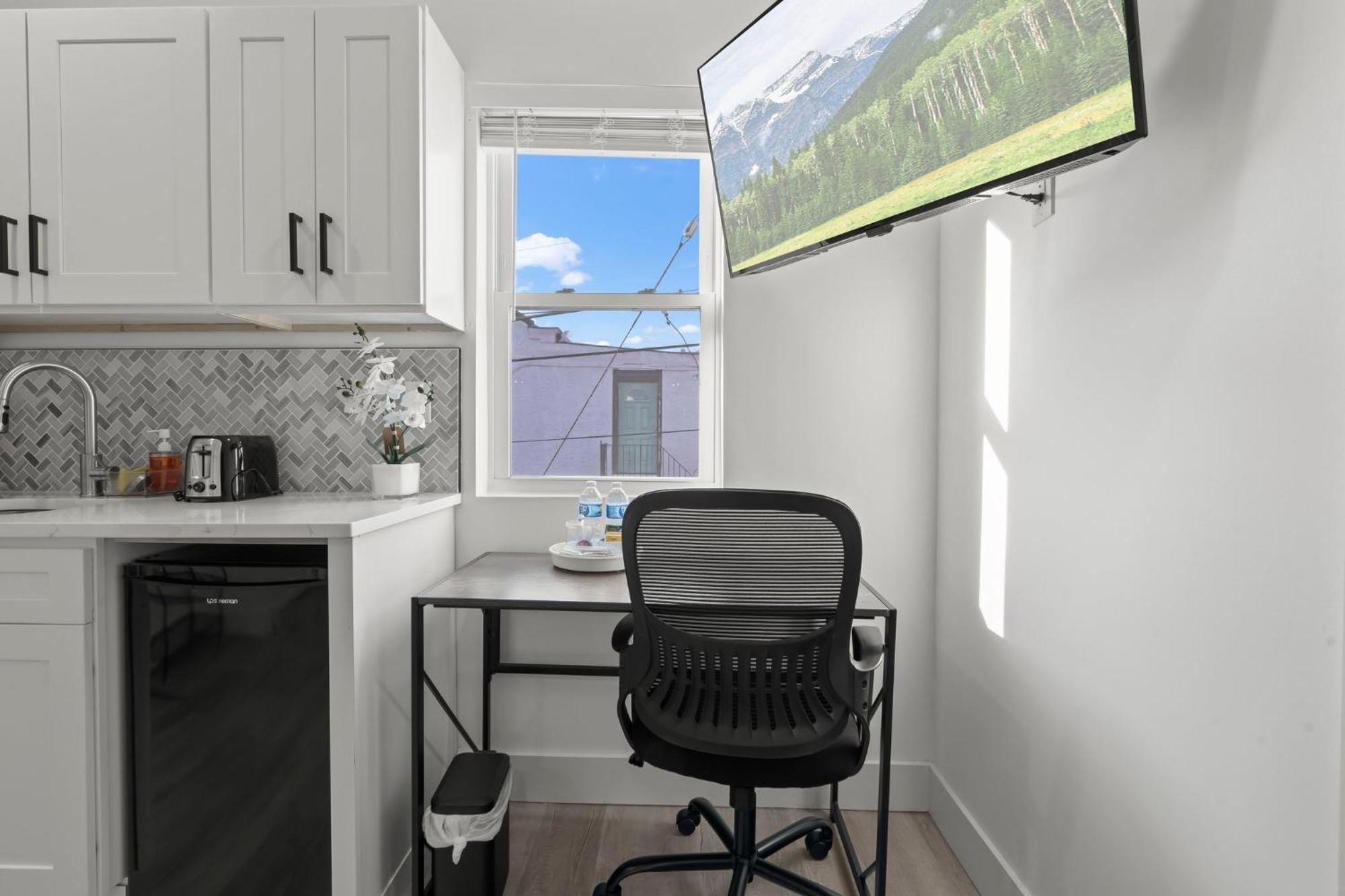 Hotel New Season Royals, Airport West Chester Pokoj fotografie
