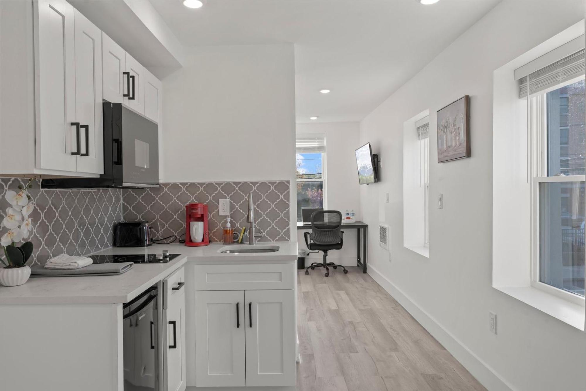 Hotel New Season Royals, Airport West Chester Pokoj fotografie