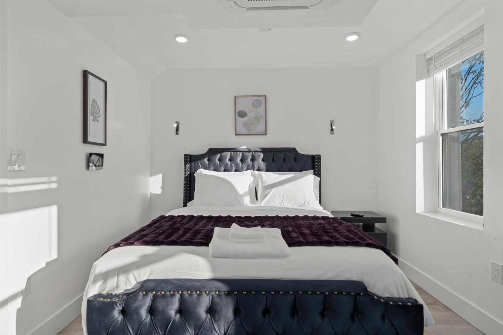 Hotel New Season Royals, Airport West Chester Pokoj fotografie