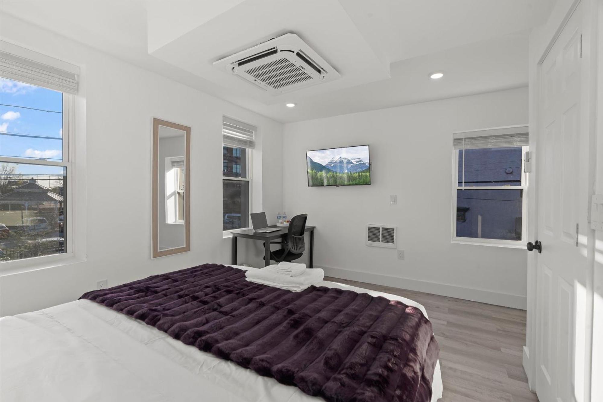 Hotel New Season Royals, Airport West Chester Pokoj fotografie