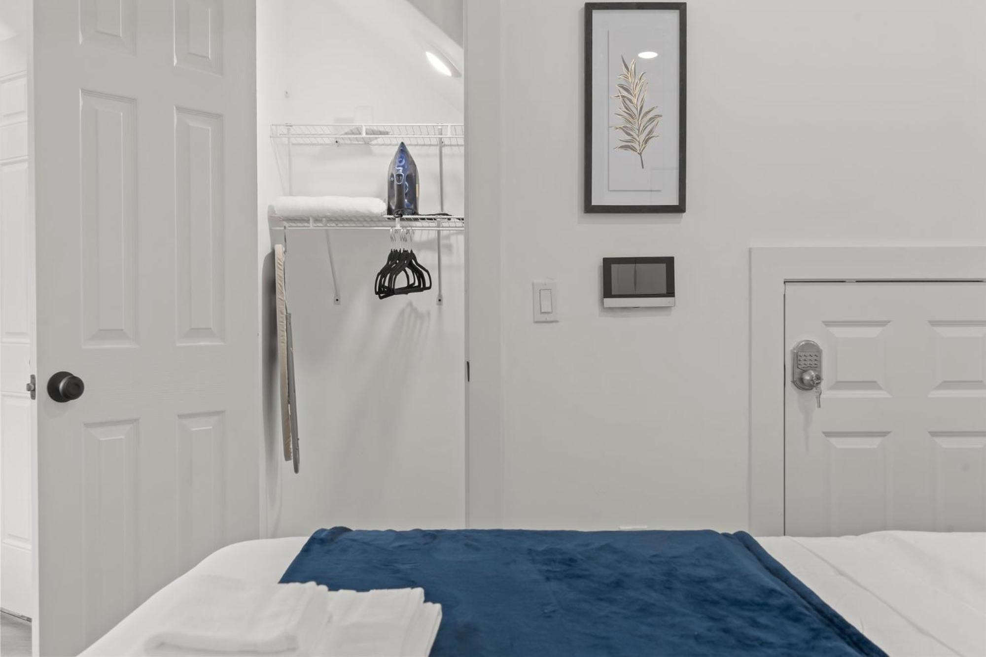 Hotel New Season Royals, Airport West Chester Pokoj fotografie