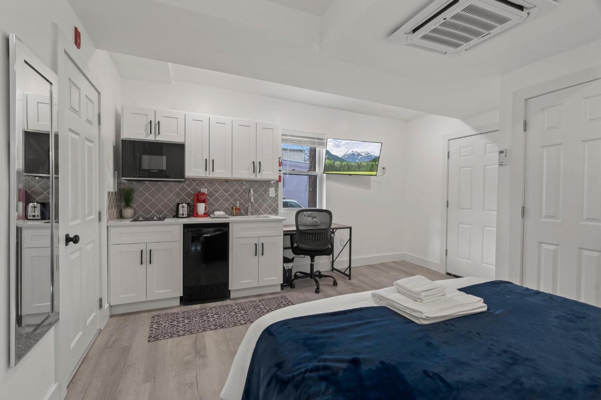 Hotel New Season Royals, Airport West Chester Pokoj fotografie