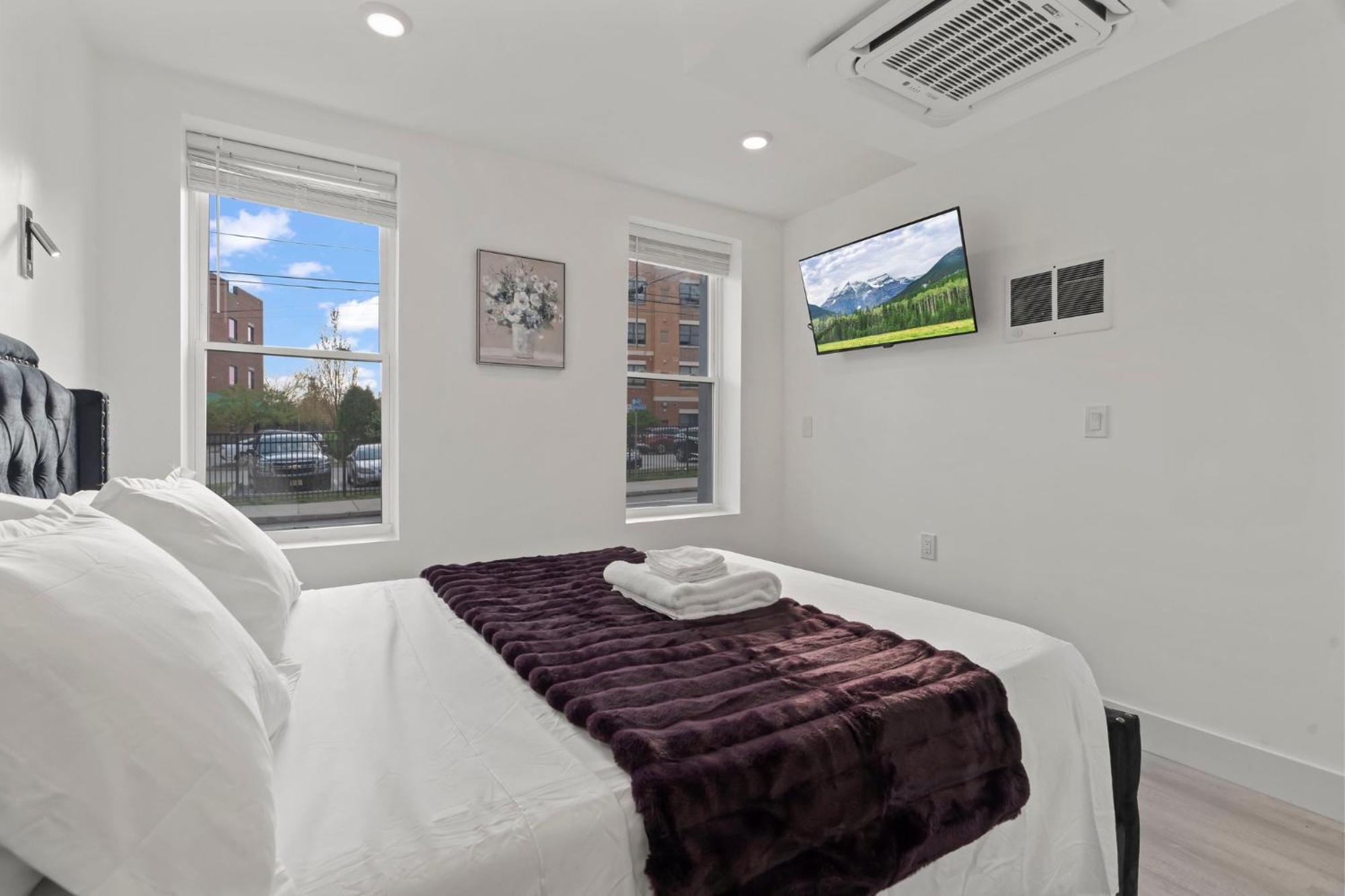 Hotel New Season Royals, Airport West Chester Pokoj fotografie