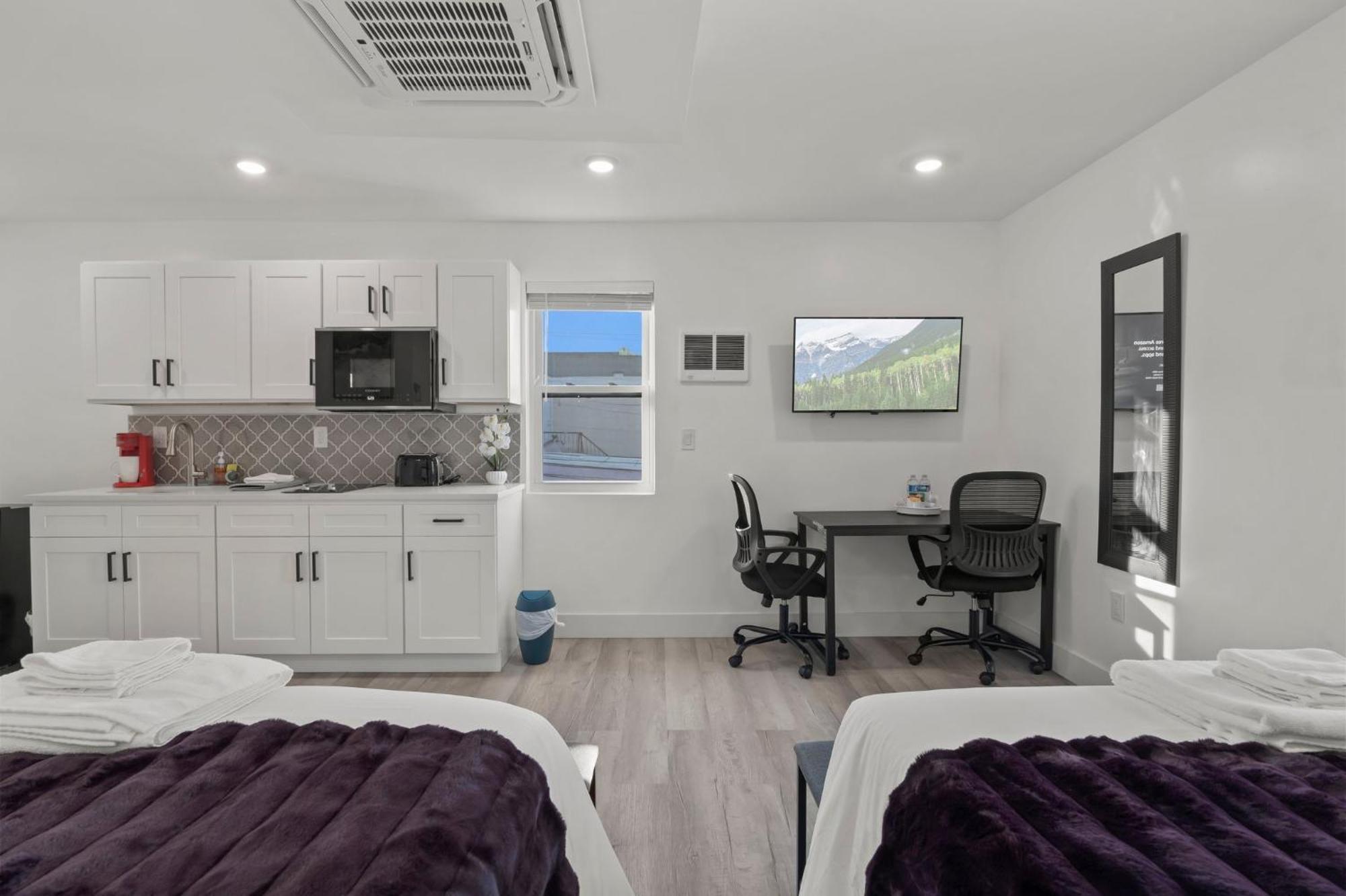 Hotel New Season Royals, Airport West Chester Pokoj fotografie
